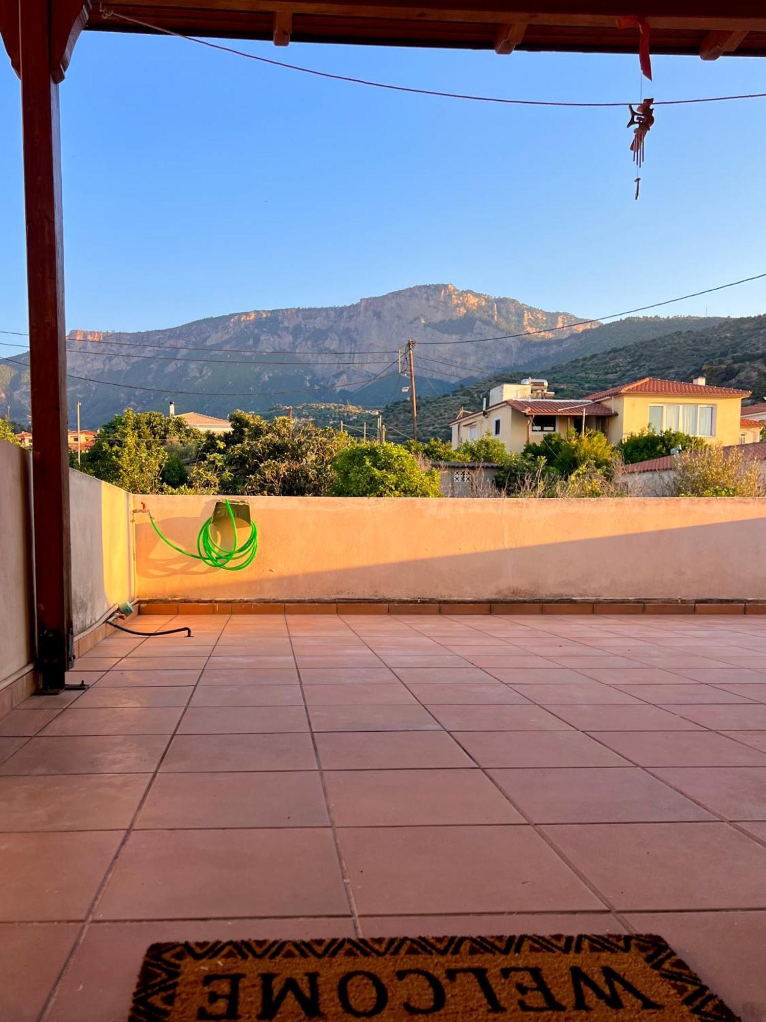 Village House Petalou